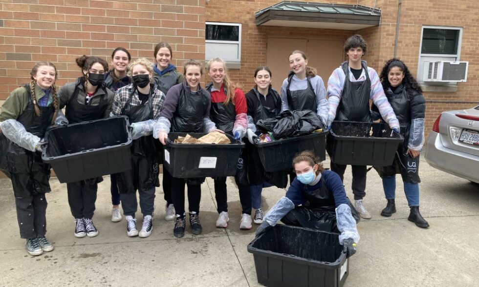 Students Team Up with Alumna for Cafeteria Waste Audit